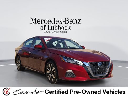 Used 2022 Nissan Altima 2.5 SV w/ SV Premium Package image 1