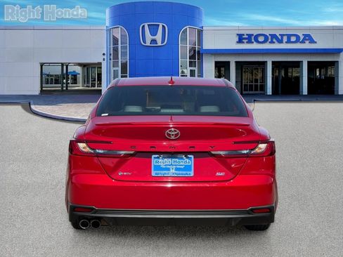 Used 2025 Toyota Camry SE w/ Multimedia Upgrade Package FWD image 5
