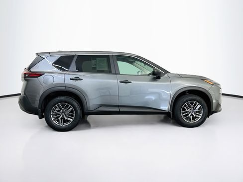 Used 2023 Nissan Rogue S AWD/4WD image 10