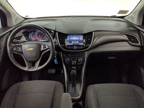 Used 2020 Chevrolet Trax LS w/ Tint and Cruise Package FWD image 7