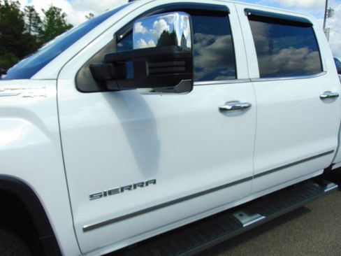 Used 2018 GMC Sierra 1500 SLT AWD/4WD image 30