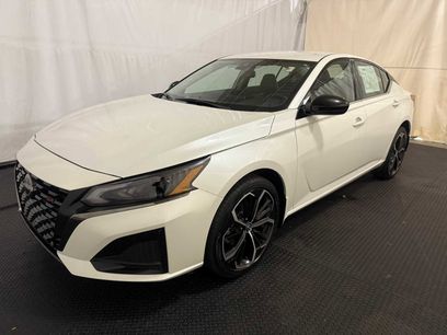 Used 2024 Nissan Altima 2.5 SR