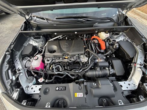 Used 2025 Toyota RAV4 LE image 32