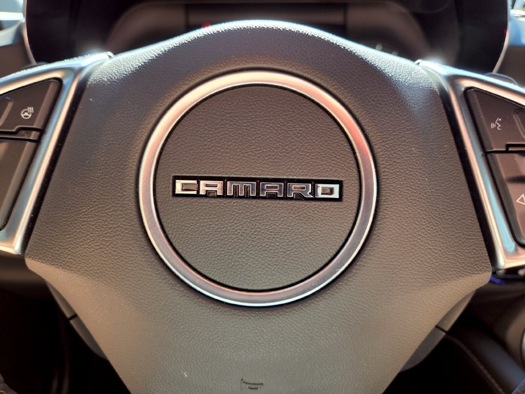 Used 2020 Chevrolet Camaro SS RWD image 32