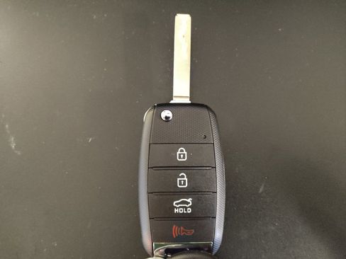 Used 2020 Kia Optima LX FWD image 32