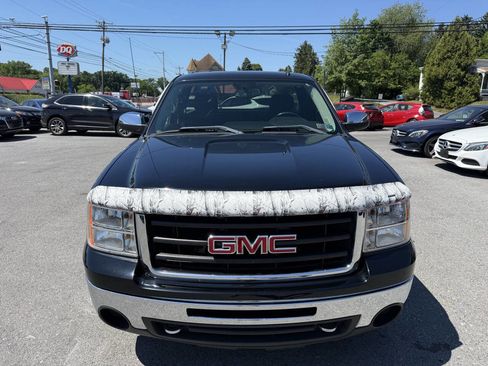 Used 2011 GMC Sierra 1500 SLE w/ Chrome Essentials Package AWD/4WD image 2