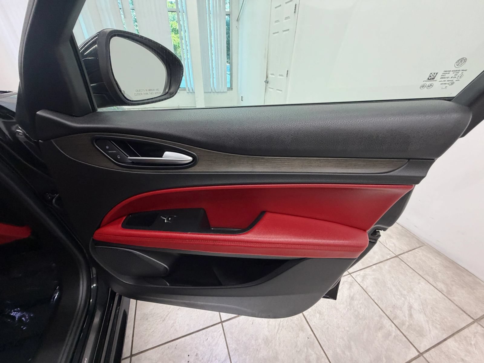 Used 2020 Alfa Romeo Stelvio Ti AWD/4WD image 20