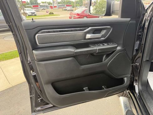 Used 2019 RAM 1500 Big Horn AWD/4WD image 11