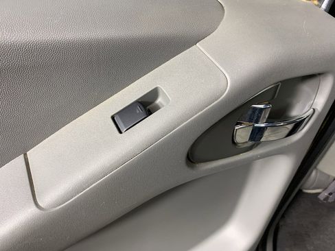 Used 2020 Nissan Frontier SV image 27