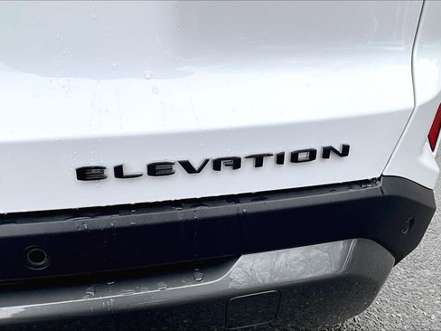 Used 2025 GMC Terrain Elevation w/ Elevation Premium Package image 15