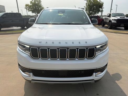 Used 2024 Jeep Wagoneer L Series II RWD image 8