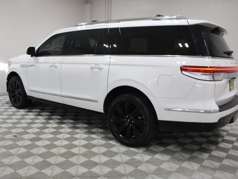 Used 2022 Lincoln Navigator L Reserve AWD/4WD image 10