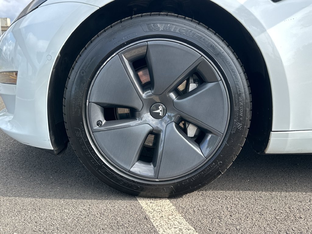 Used 2022 Tesla Model 3 Standard Range RWD image 11