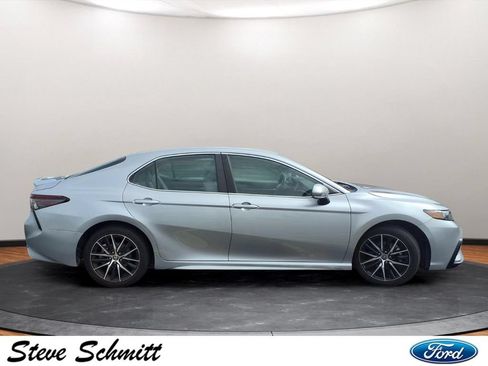 Used 2023 Toyota Camry SE w/ Convenience Package FWD image 27