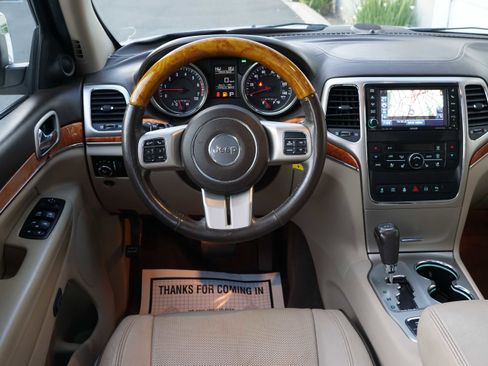 Used 2012 Jeep Grand Cherokee Overland image 41