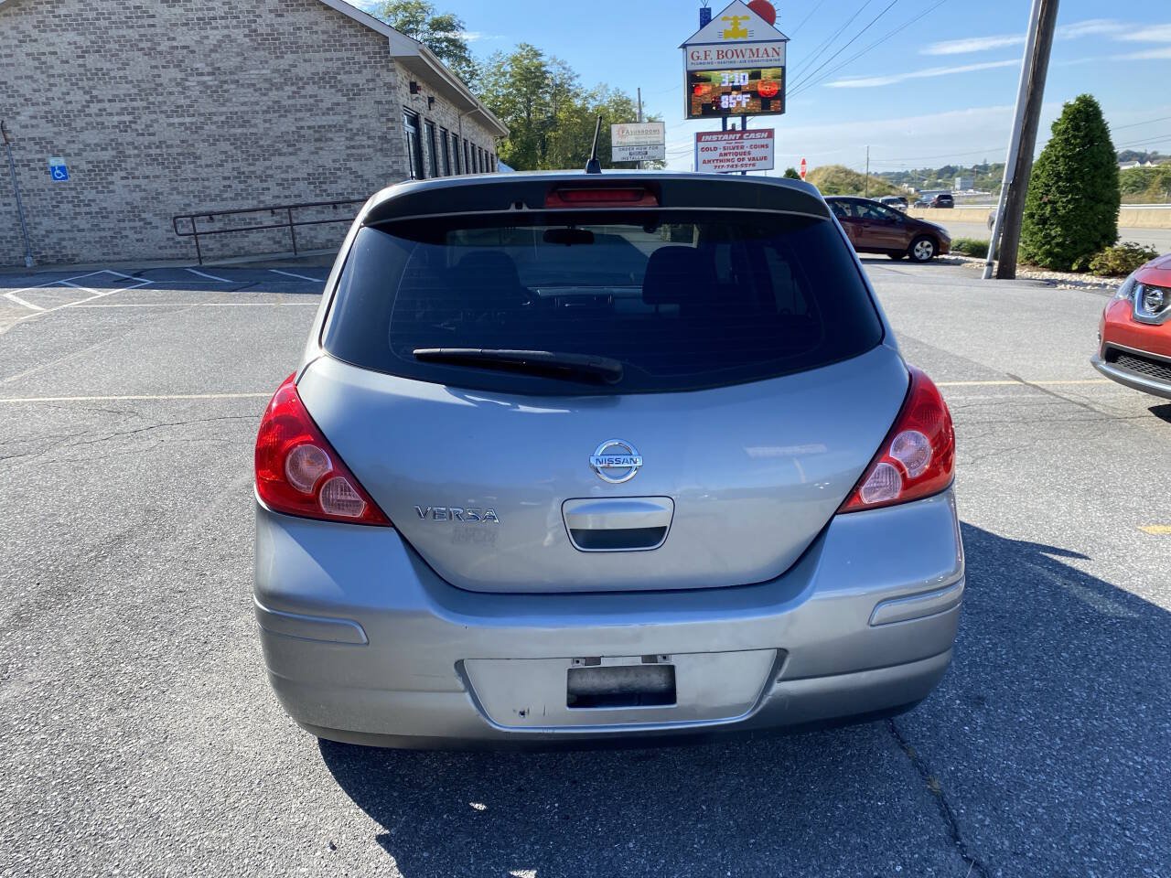 Used 2009 Nissan Versa 1.8 S w/ PWR Pkg FWD image 5