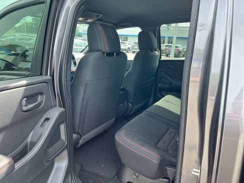 Used 2026 Nissan Frontier PRO-4X AWD/4WD image 10