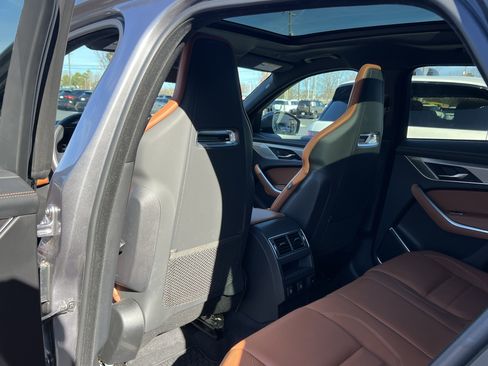 Certified 2025 Jaguar F-PACE R-Dynamic S image 34