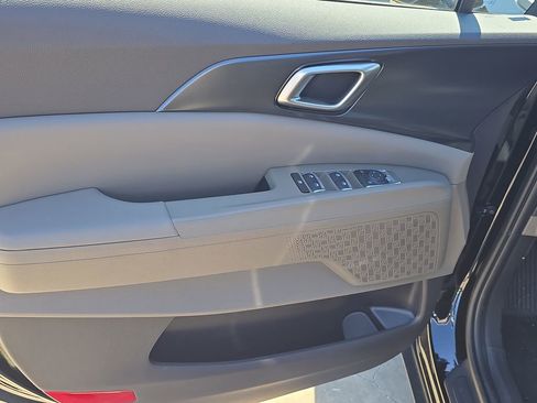 New 2026 Kia Carnival image 18