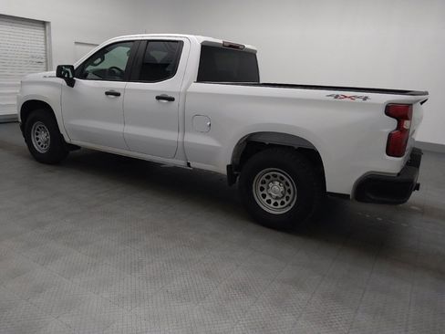 Used 2021 Chevrolet Silverado 1500 W/T w/ WT Value Package AWD/4WD image 3