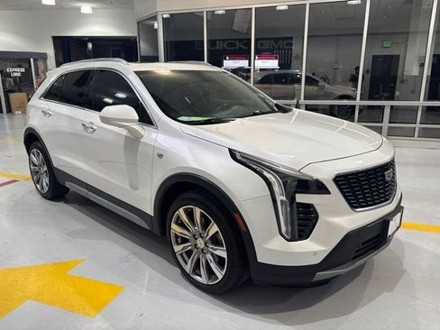 Used 2019 Cadillac XT4 Premium Luxury AWD/4WD image 4