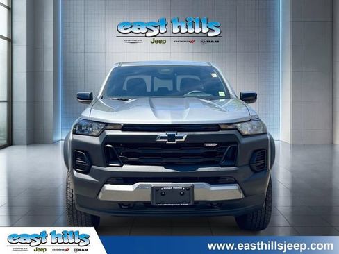 Used 2026 Chevrolet Colorado Trail Boss AWD/4WD image 2