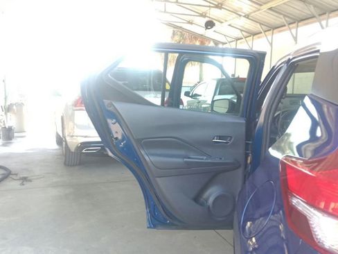 Used 2019 Nissan Kicks SR w/ SR Premium Package image 29