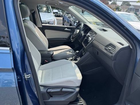 Used 2019 Volkswagen Tiguan SE w/ Panoramic Sunroof Package AWD/4WD image 31
