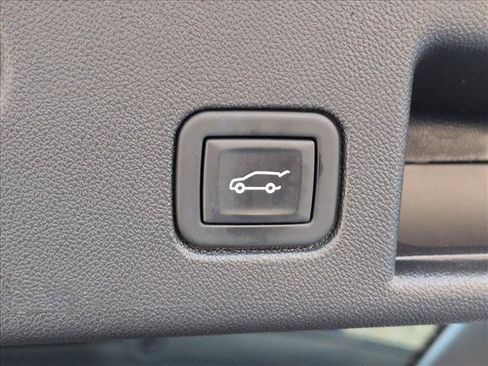 Used 2023 Chevrolet Equinox RS w/ RS Leather Package AWD/4WD image 11