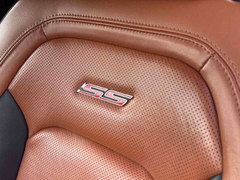 Used 2020 Chevrolet Camaro SS image 20