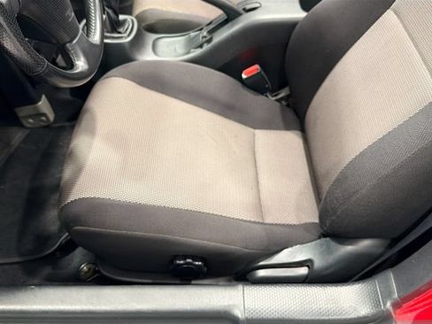 Used 2002 Toyota MR2 RWD image 16