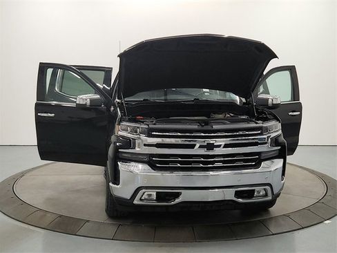 Used 2019 Chevrolet Silverado 1500 LTZ image 11