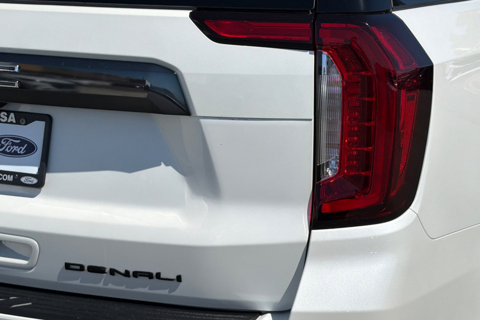 Used 2024 GMC Yukon Denali Ultimate AWD/4WD image 29