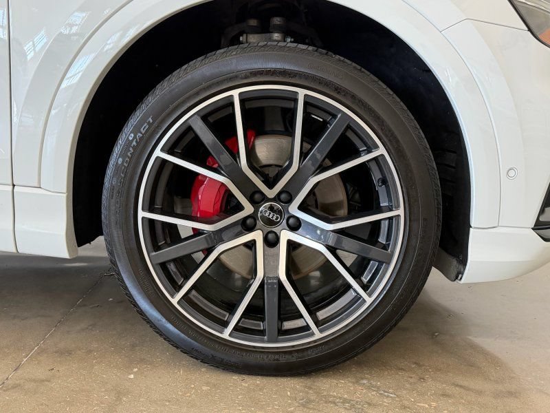 Used 2019 Audi Q8 Premium Plus w/ Premium Plus AWD/4WD image 10