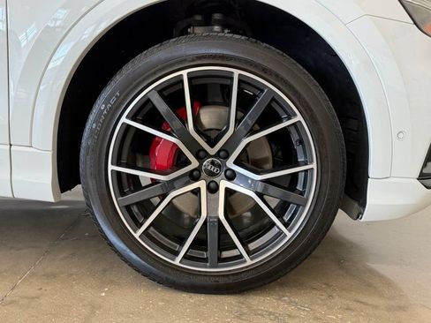 Used 2019 Audi Q8 Premium Plus w/ Premium Plus AWD/4WD image 10