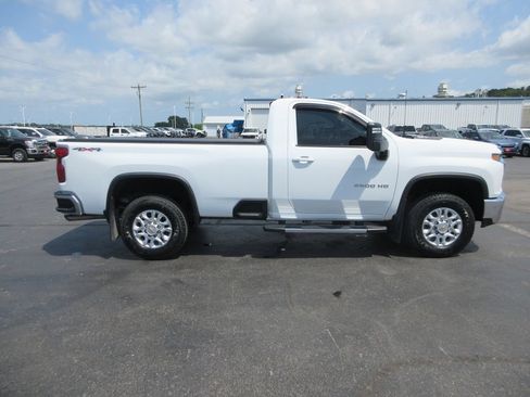 Certified 2022 Chevrolet Silverado 2500 LT w/ Convenience Package AWD/4WD image 5