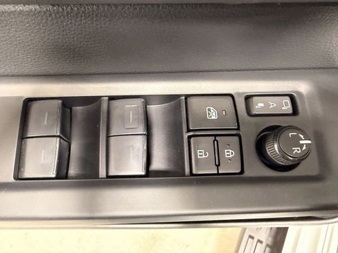 Used 2024 Toyota Sequoia Limited image 19