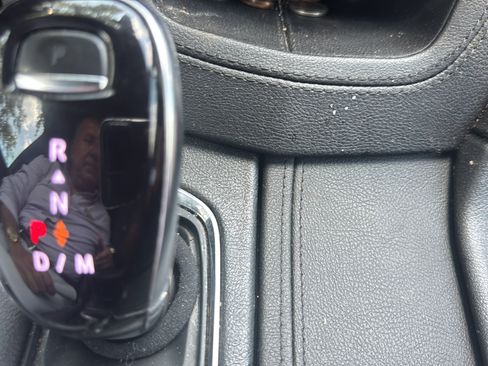 Used 2022 Cadillac XT6 Luxury FWD image 18