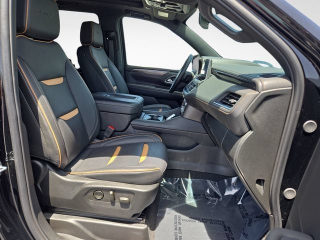 Used 2024 GMC Yukon AT4 w/ AT4 Premium Package AWD/4WD image 34