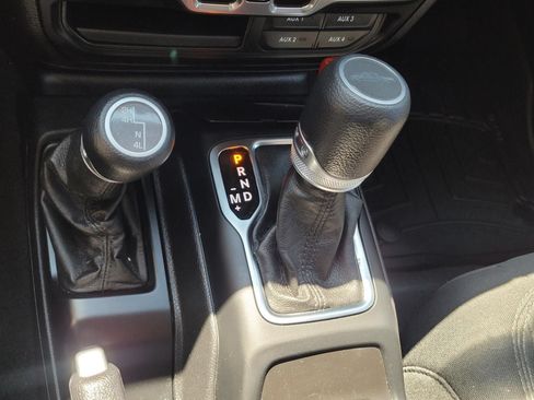 Used 2021 Jeep Gladiator Sport AWD/4WD image 26