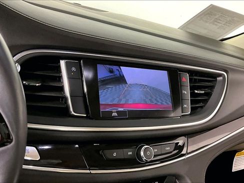 Used 2024 Buick Enclave Essence FWD image 13