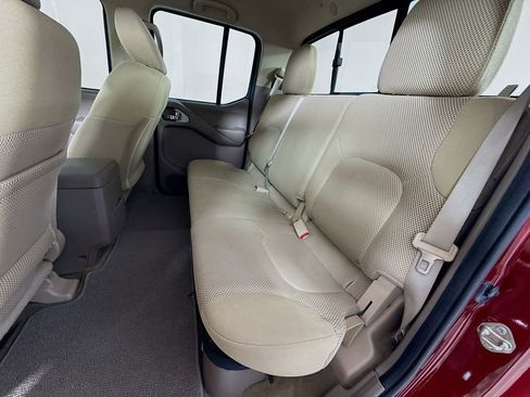 Used 2016 Nissan Frontier SV image 22