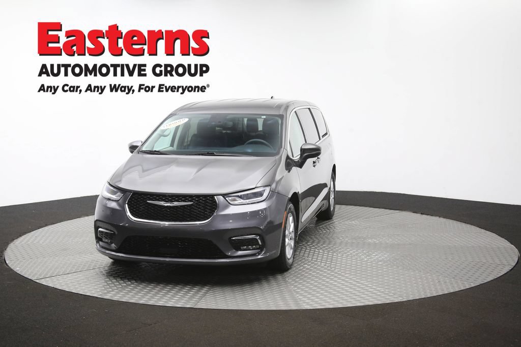 Used 2023 Chrysler Pacifica Touring-L FWD image 56
