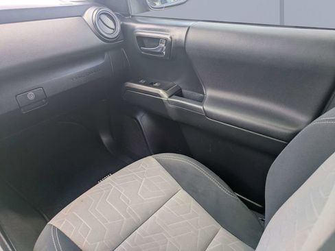 Used 2021 Toyota Tacoma TRD Sport RWD image 16
