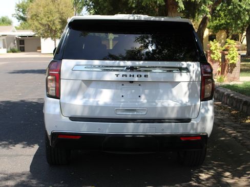 Used 2022 Chevrolet Tahoe LT w/ Luxury Package RWD image 5