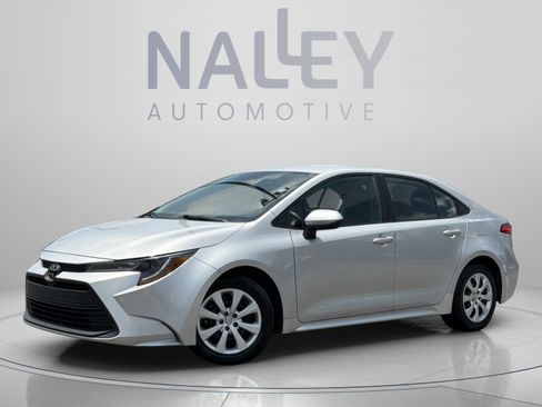 Used 2024 Toyota Corolla LE FWD image 1
