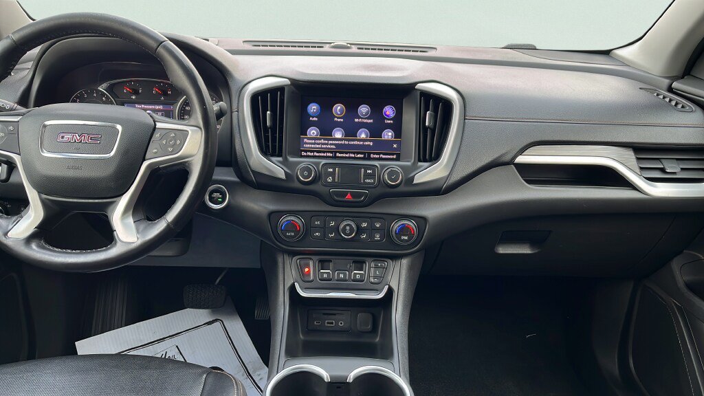 Used 2020 GMC Terrain SLT FWD image 2