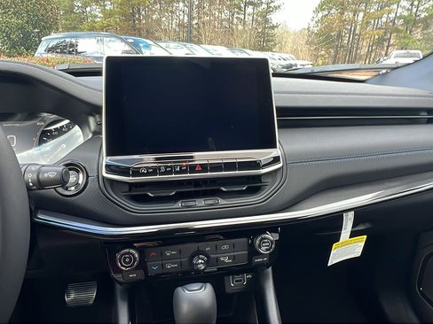 New 2026 Jeep Compass Latitude image 26