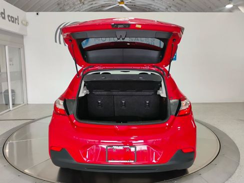 Used 2017 Chevrolet Cruze LT w/ Convenience Package FWD image 7