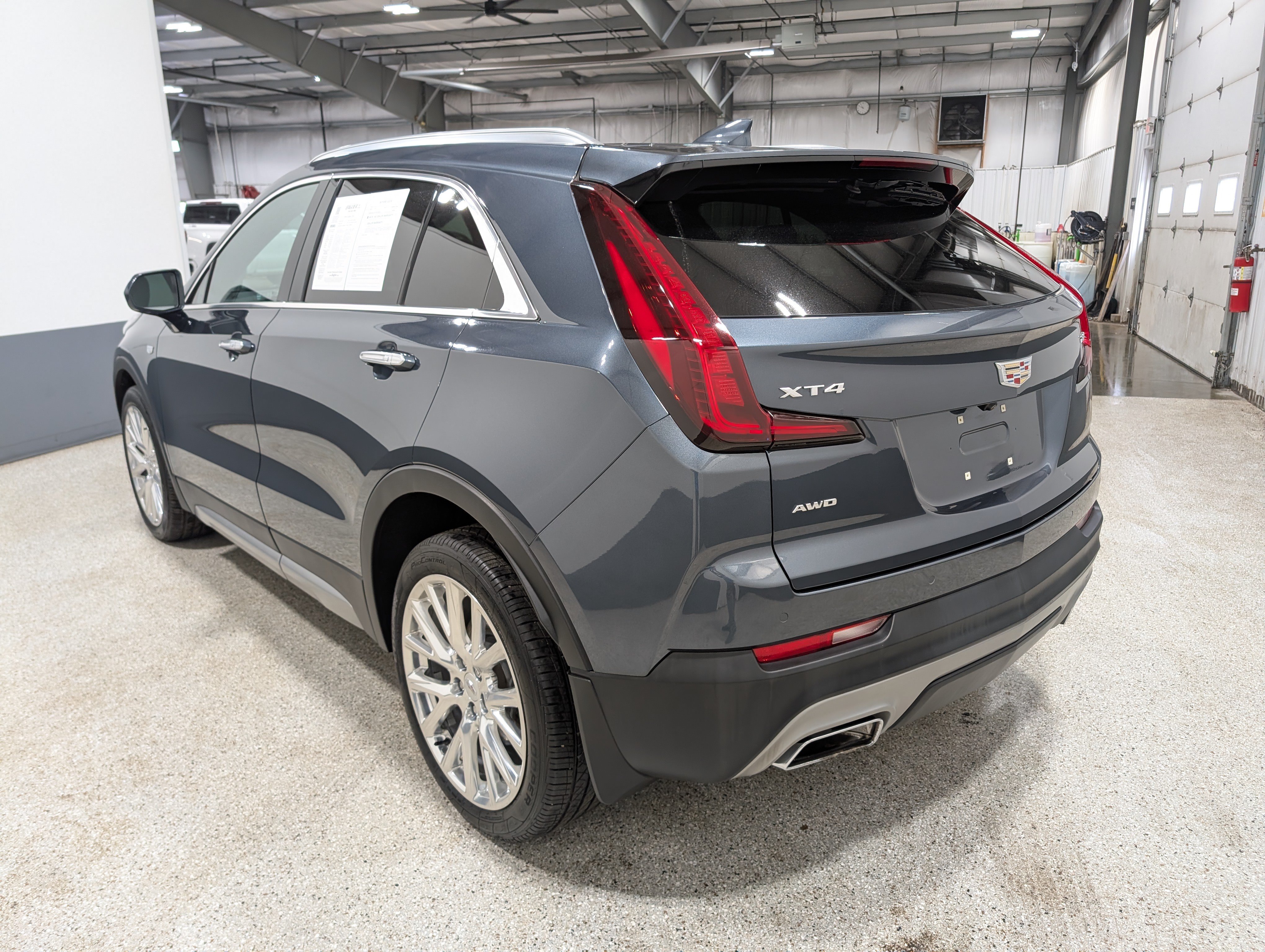 Used 2019 Cadillac XT4 Premium Luxury w/ Cold Weather Package AWD/4WD image 5